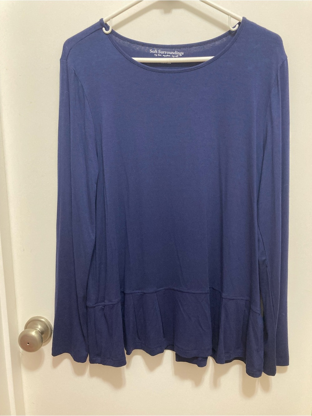 SoftSurroundings tunic style Navy colored top size medium
